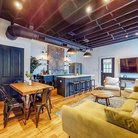 Luxury 8 Bed/4 Ba Nulu Home Private Yard/Parking ルイスビル エクステリア 写真