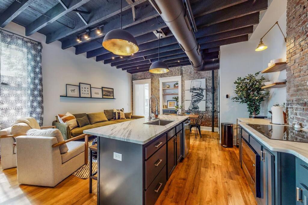 Luxury 8 Bed/4 Ba Nulu Home Private Yard/Parking ルイスビル エクステリア 写真