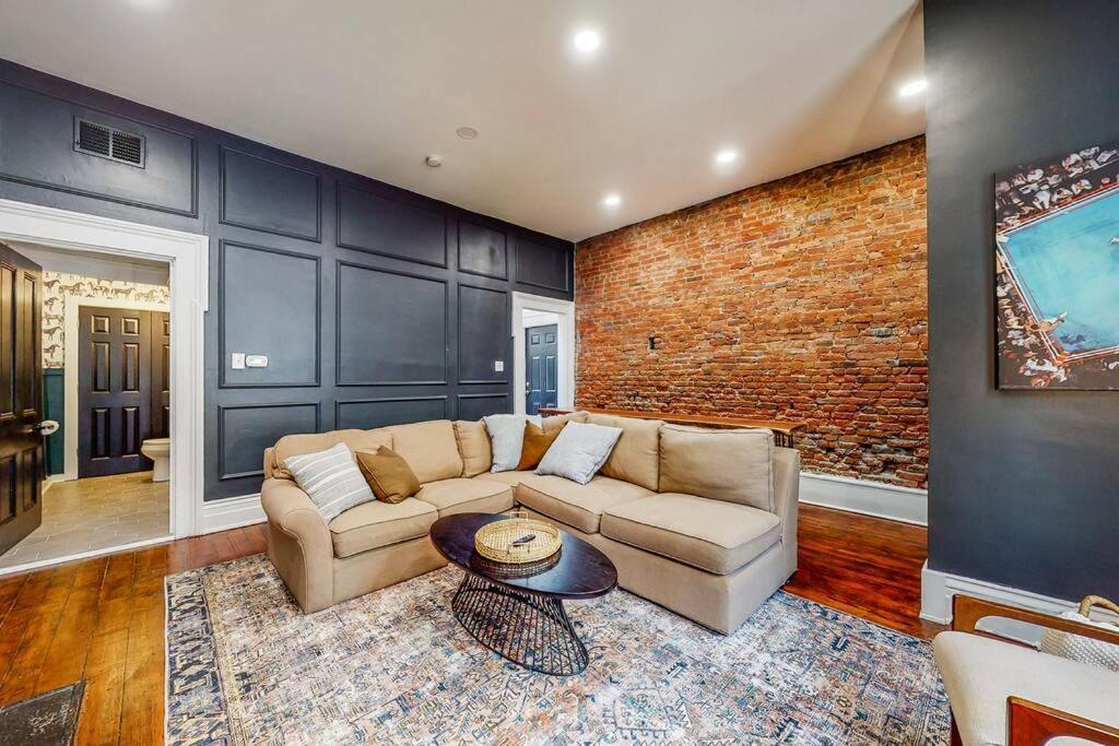 Luxury 8 Bed/4 Ba Nulu Home Private Yard/Parking ルイスビル エクステリア 写真