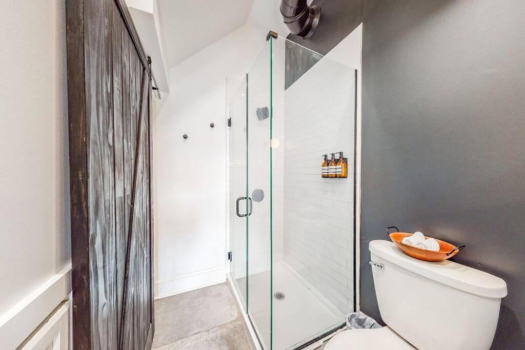Luxury 8 Bed/4 Ba Nulu Home Private Yard/Parking ルイスビル エクステリア 写真