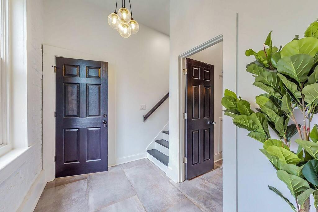 Luxury 8 Bed/4 Ba Nulu Home Private Yard/Parking ルイスビル エクステリア 写真