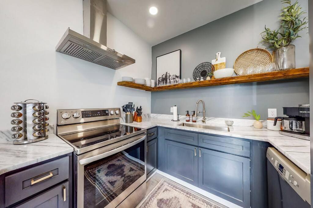 Luxury 8 Bed/4 Ba Nulu Home Private Yard/Parking ルイスビル エクステリア 写真