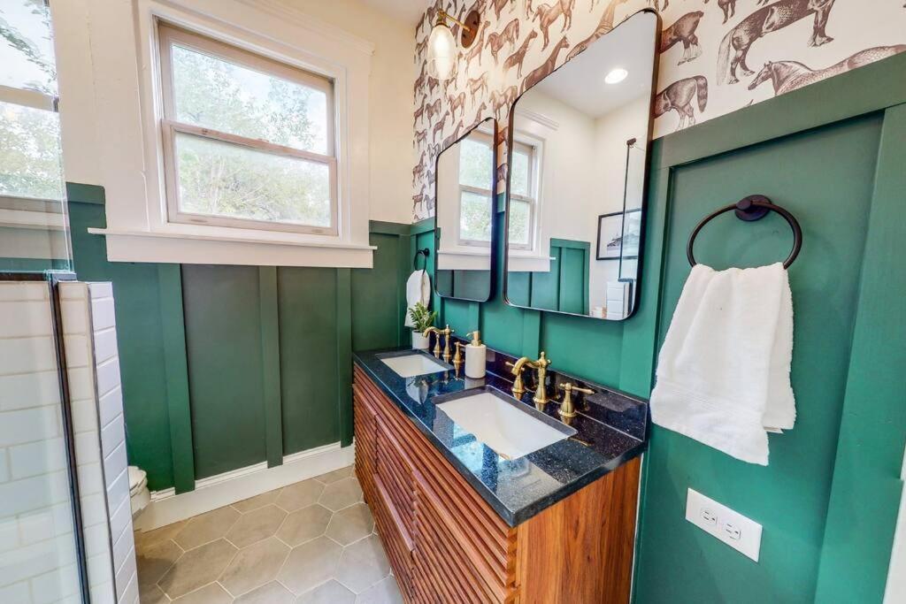 Luxury 8 Bed/4 Ba Nulu Home Private Yard/Parking ルイスビル エクステリア 写真